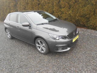 Peugeot 308 96KW,PANORAMA,NAVI,LED!!