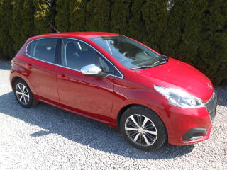 Peugeot 208 81KW,NAVI,KAMERA,45000KM!!!