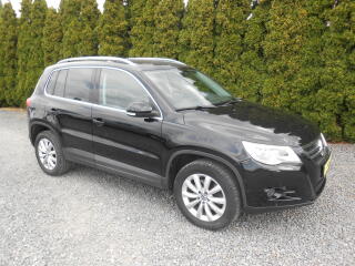 Volkswagen Tiguan 4x4,XENONY,DSG.