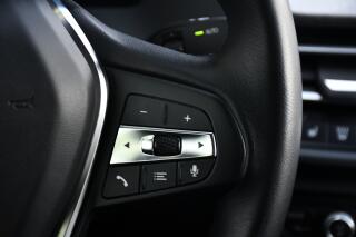 BMW Řada 2 218d LED HUD CARPLAY 1M ČR - náhled 24