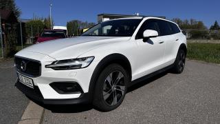 Volvo V60 CROSSCOUNTRY D4 2.0D 140KW