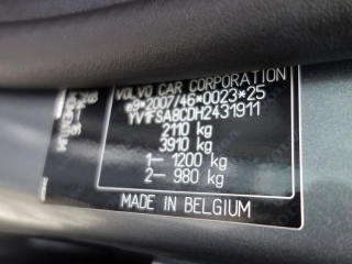 Volvo S60 (2017) 2.0 D4 147kW AUT -NOVÉ V ČR - náhled 41