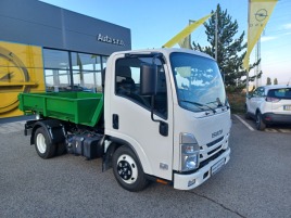 Isuzu M21 88kW, nosi kontejner 