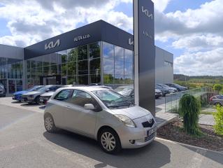 Toyota Yaris 1.3 64kw