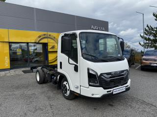 Isuzu M21 