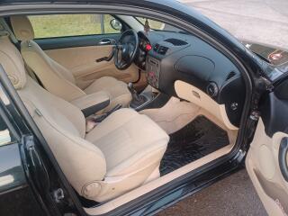 Alfa Romeo 147 1.6i 77kW - náhled 9