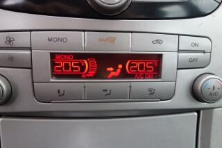 Ford Transit Connect 1,8TDCi VÝBORNÝ STAV ! - náhled 12