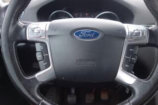 Ford Transit Connect 1,8TDCi VÝBORNÝ STAV ! - náhled 14