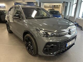 Volkswagen Tiguan 2.0TDi R-line 4M DSG LED Nez.T