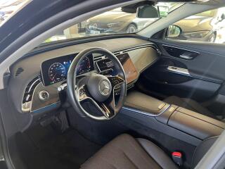 Mercedes-Benz 220d BURMESTER 4D