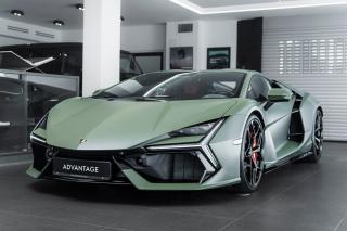 Lamborghini Revuelto