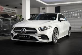 Mercedes-Benz 200d/AMG/CarPlay