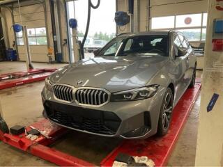 BMW 330i xDrive Touring
