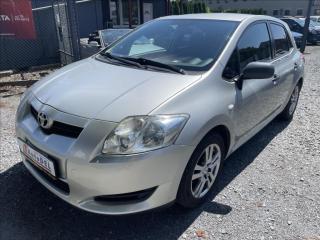 Toyota Auris 1.4 i  Senzory,Vhev,ALU