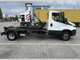 Iveco 72C18 nosi kontejneru 