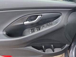 Hyundai i30 (2024) 1,0 T-GDi 74 kW Smart  - náhled 14