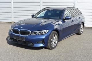 BMW 330e kamera ACC Led 
