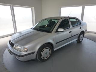 koda Octavia 1.6i**KLIMATIZACE**