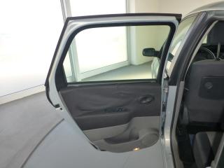 Renault Scénic (2003) 1,6 16V-83KW**DIGI**ALU**TAŽNÉ - náhled 12