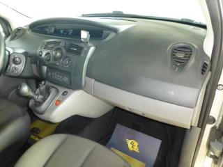 Renault Scénic (2003) 1,6 16V-83KW**DIGI**ALU**TAŽNÉ - náhled 19