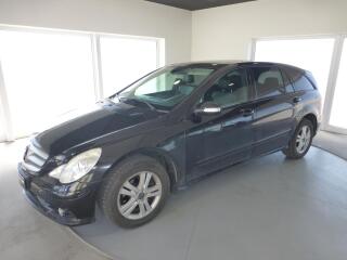Mercedes-Benz 320CDI*PANORAMA*VYH�.S**7 M�ST