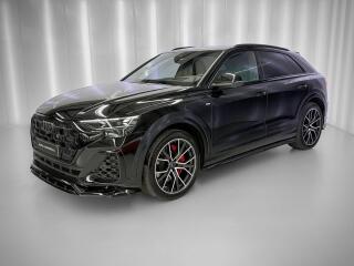 Audi Q8 55TFSi e QUATTRO S-LINE, B&O,