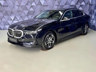 BMW i5 xDrive40, H&K, LED, TA�N�