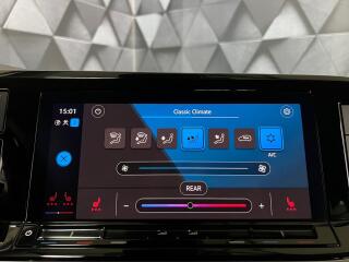 Mercedes-Benz GLC 220d 4MATIC AMG PREMIUM - náhled 23