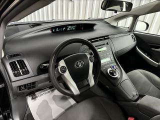Toyota Prius 1.8 VVT-i HSD - náhled 15