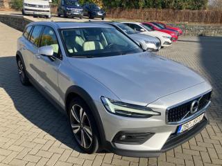 Volvo V60 CROSS COUNTRY AWD AT POLESTAR