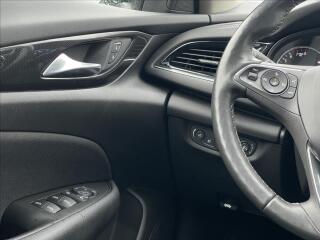 Opel Insignia 2,0 Turbo A9 Elegance Gr Sport - náhled 13