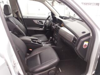 Mercedes-Benz GLK 2.2CDI,125kW,4x4,KŮŽE,TAŽNY ! - náhled 15