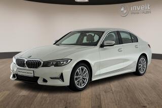 BMW 330i