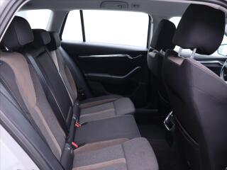 Škoda Octavia 2,0 TDI 147kW 4x4 DSG Scout - náhled 12
