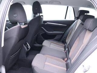 Škoda Octavia 2,0 TDI 147kW 4x4 DSG Scout - náhled 13