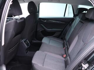 Škoda Octavia 2,0 TDI Clever Matrix 1.Maj DP - náhled 14