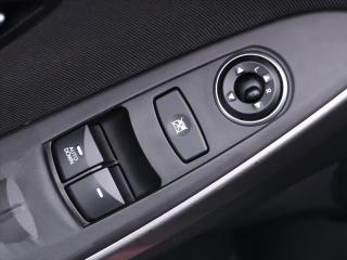 Hyundai i30 1,6 GDI 88kW Trikolor Komfort - náhled 14