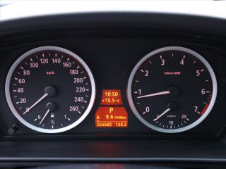 BMW Řada 5 2.5 525i Aut. 141kW Kůže Xenon - náhled 16