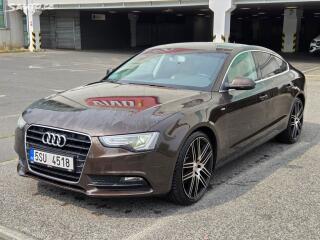 Audi A5 2.0TDI Automat - necouv�