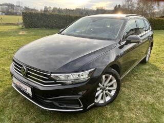 Volkswagen Passat 1.4GTE 160KW,TZ,2xALU,1MAJ
