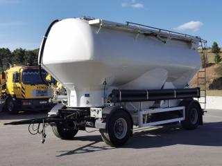 Feldbinder HEUT 31 m3 pro pepravu mouky