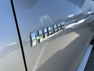 Toyota Hilux 2.8 DC 6A/T HEV 48W INVINCIBLE