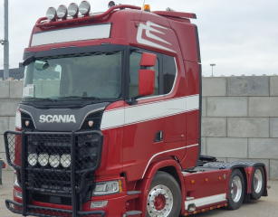 Scania S 650 V8 6x2 taha 66t