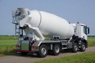 Mercedes-Benz Arocs 8x2 NOV� MIX