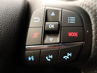 Ford Focus 2,0 ST Styling-Paket Performan - náhled 31