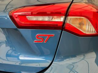 Ford Focus 2,0 ST Styling-Paket Performan - náhled 48