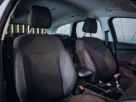 Ford Focus 1.5 EcoBoost Titanium - náhled 22