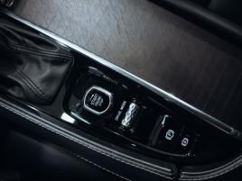 Volvo V90 D5 Cross Country 173 kW - náhled 13