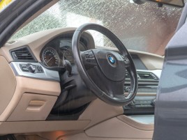 BMW Řada 5 (2010) 3.0i mat – NAVI - náhled 12
