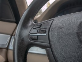 BMW Řada 5 (2010) 3.0i mat – NAVI - náhled 18